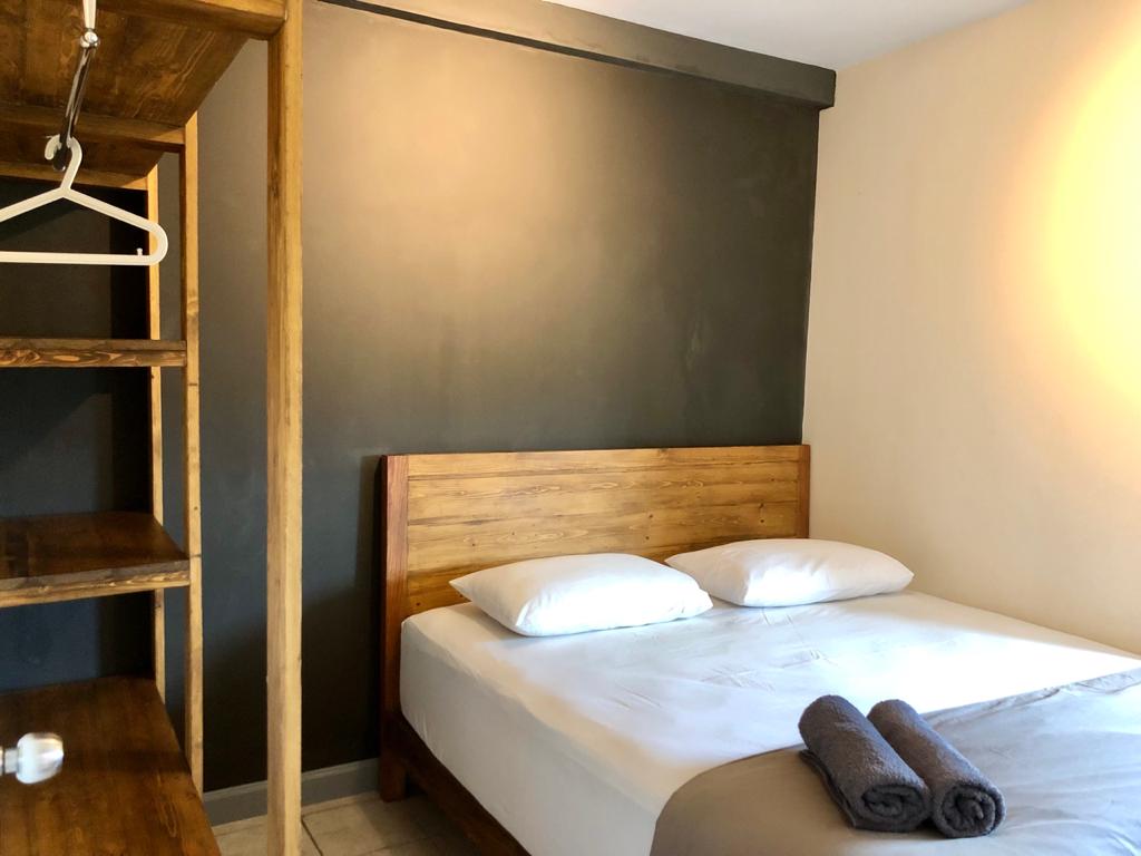 3 Bedroom Premium Queen Victoria Apartment Batam